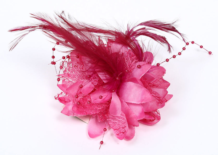 Di Bartelomeo Bloem met parels en veertjes roze