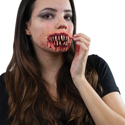 Ghoulish Nightmare Fangs Applicatie