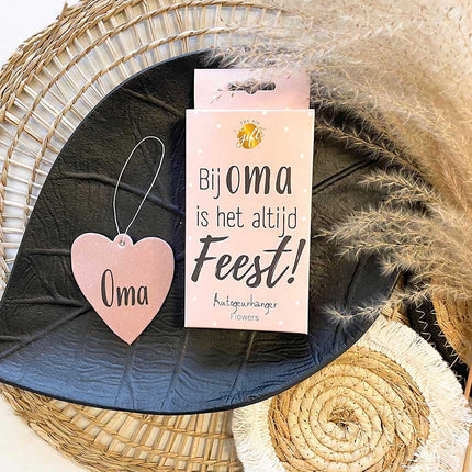 The Big Gifts Autogeurhanger Oma