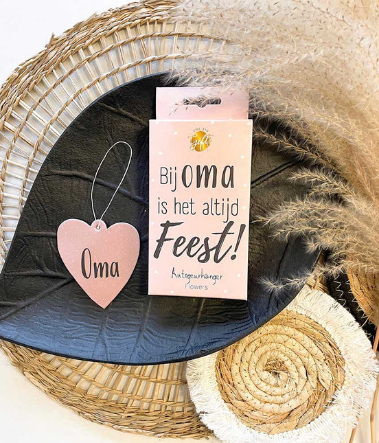 The Big Gifts Autogeurhanger Oma